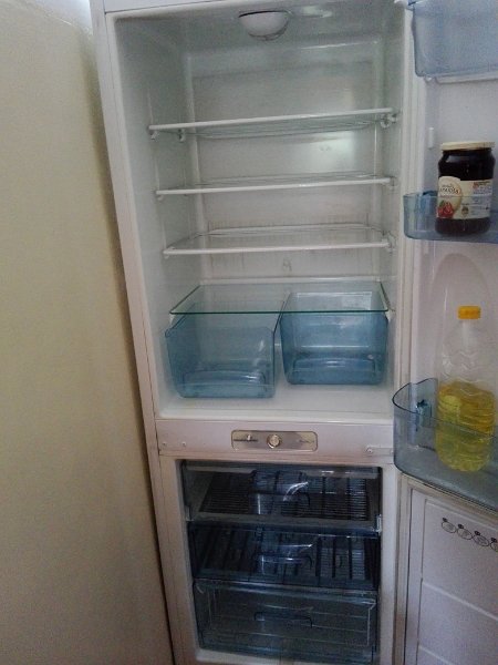 IMG_20170524_105654.jpg - Lodówka w kuchni